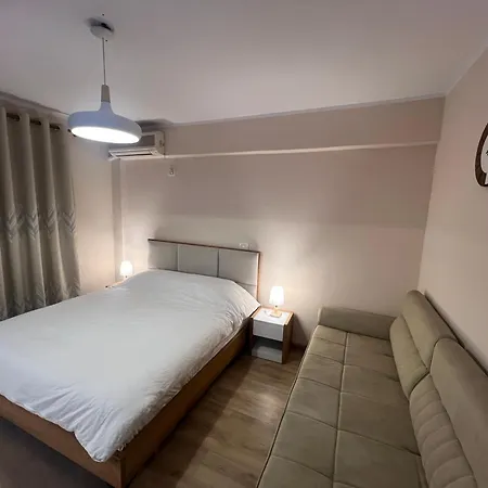 Modern - Piazza Place, Durrës