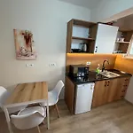 Modern - Piazza Place, 公寓 Durrës