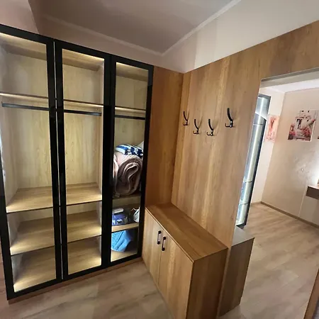 Modern - Piazza Place, Durrës