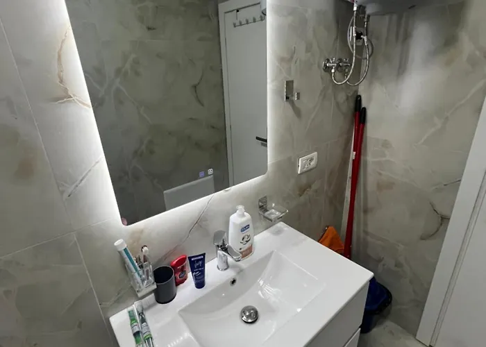 Modern Piazza Place Durrës